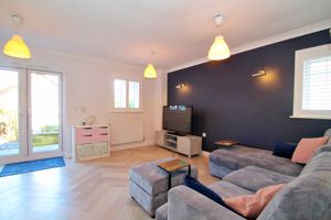 Photo 7- click for photo gallery